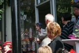 'Mrs Pratchett' performs
